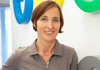 Dr. Julia Ribbat – Zahnärztin